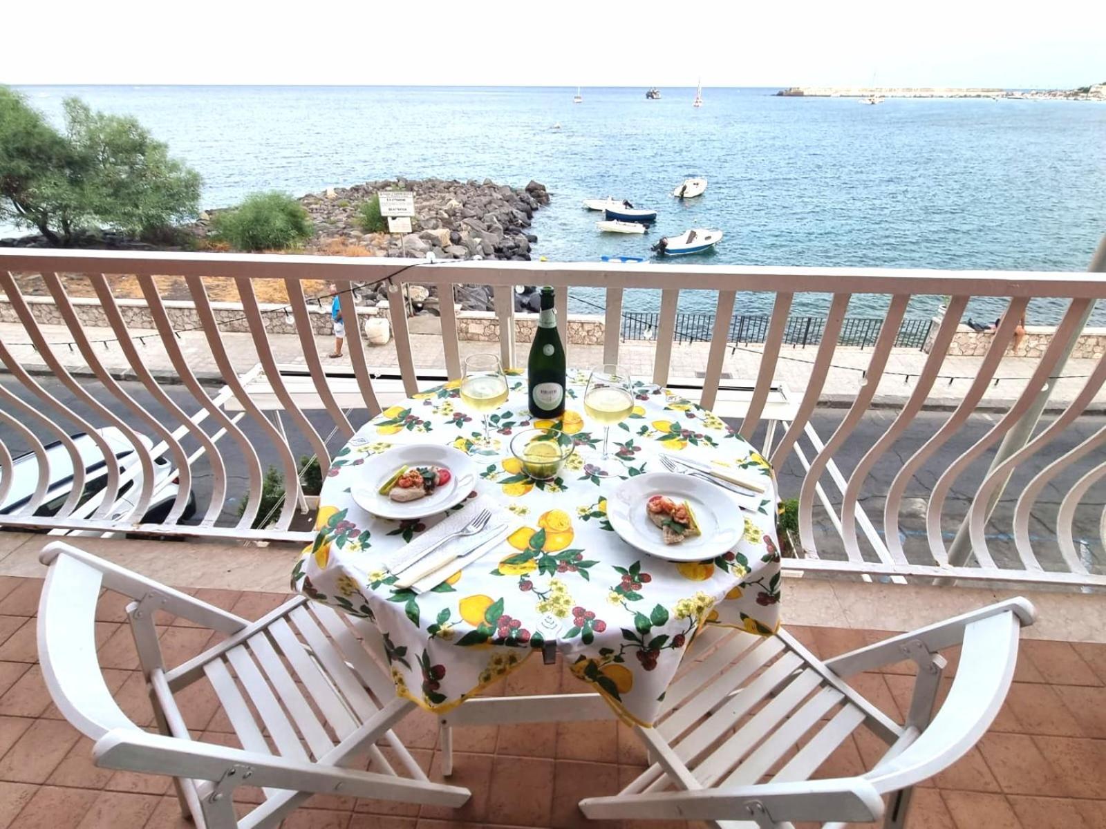 SUPER panorama & Astonishing apartment seaview Giardini Naxos Bagian luar foto