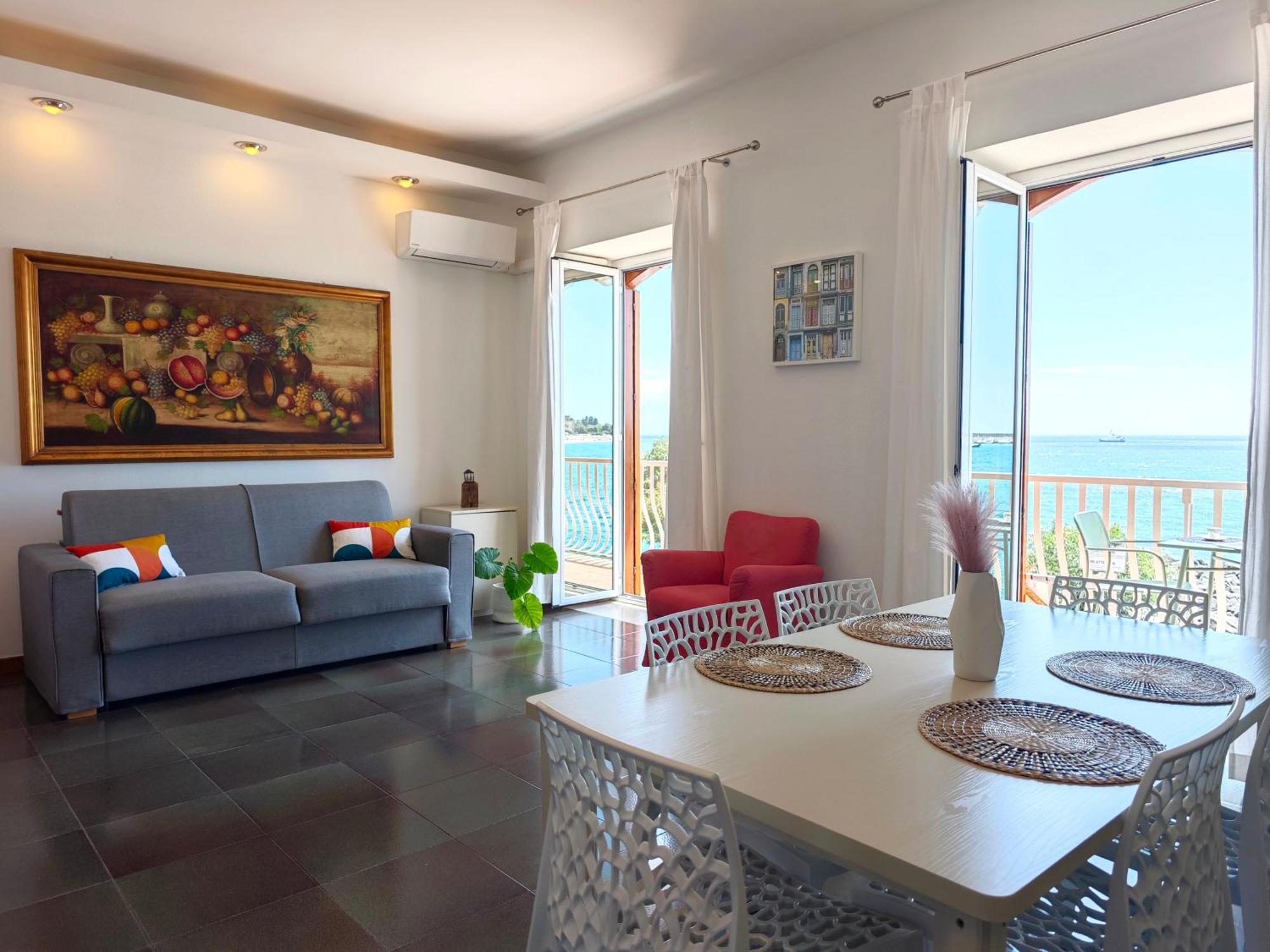 SUPER panorama & Astonishing apartment seaview Giardini Naxos Bagian luar foto
