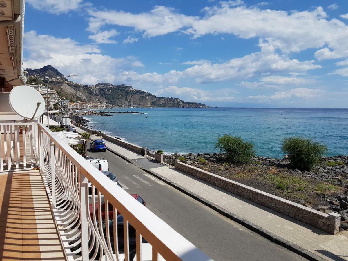 SUPER panorama & Astonishing apartment seaview Giardini Naxos Bagian luar foto