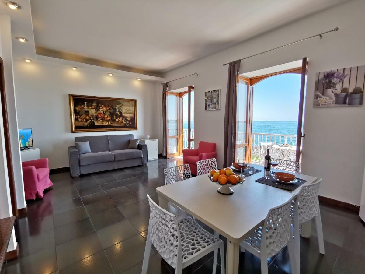 SUPER panorama & Astonishing apartment seaview Giardini Naxos Bagian luar foto