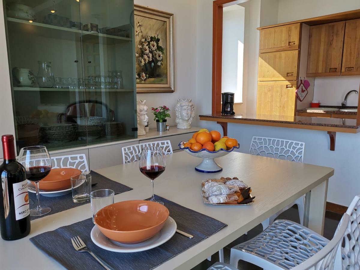 SUPER panorama & Astonishing apartment seaview Giardini Naxos Bagian luar foto
